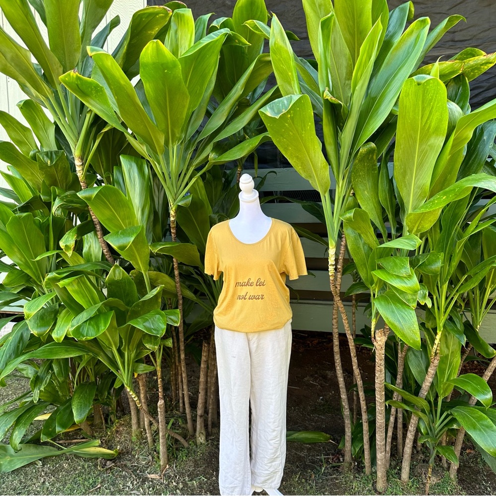 FIGHTING EEL LEI TSHIRT